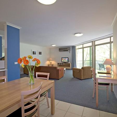 Kingston Terrace Serviced Apartments Canberra Room photo