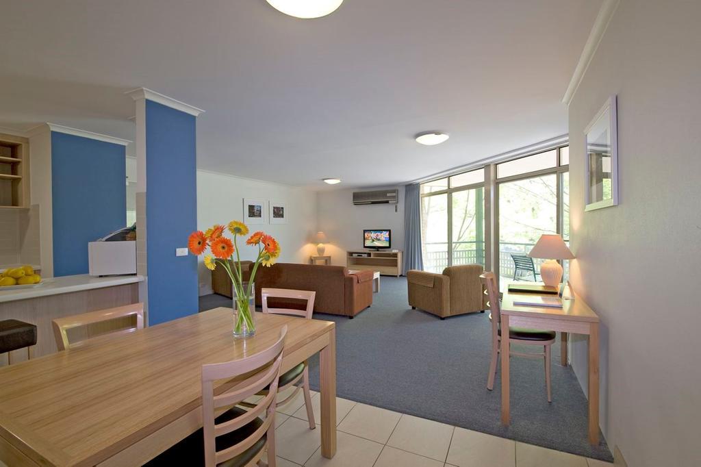 Kingston Terrace Serviced Apartments Canberra Room photo